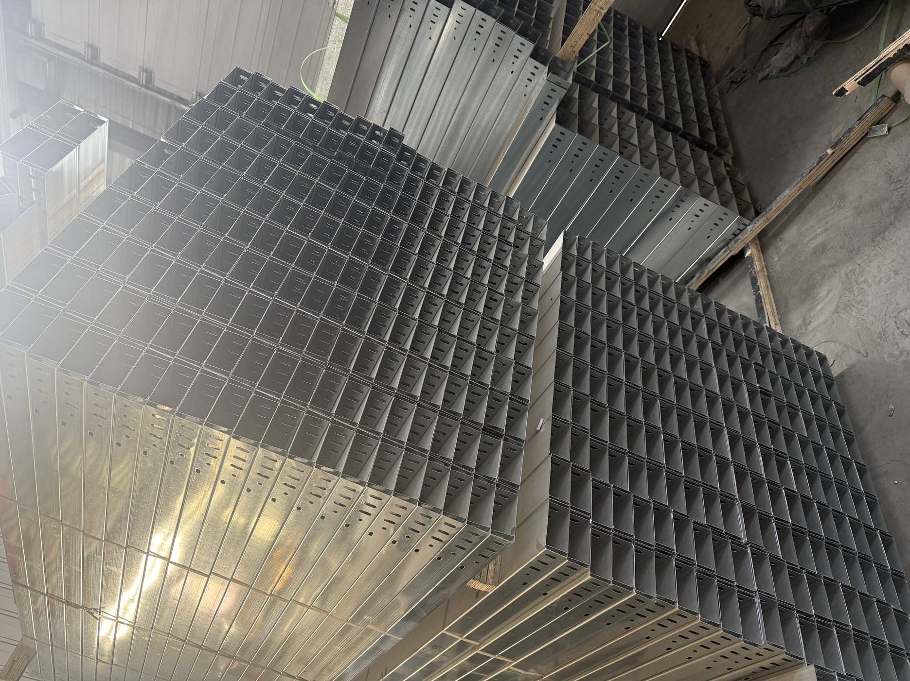 伊春市金属桥架工业厂房桥架 - 一站式服务